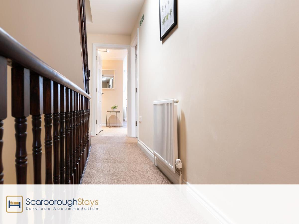 Scarborough Stays - Luxury Townhouse Ideal For Large Groups - Hot Tub Εξωτερικό φωτογραφία